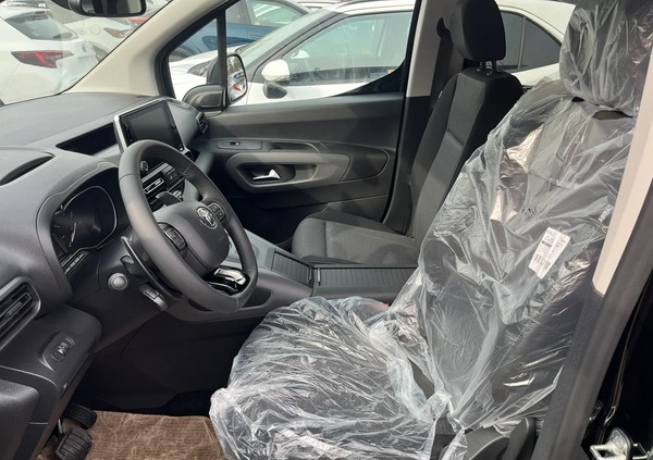 Toyota Proace City Verso cena 215900 przebieg: 5, rok produkcji 2023 z Maków Mazowiecki małe 301